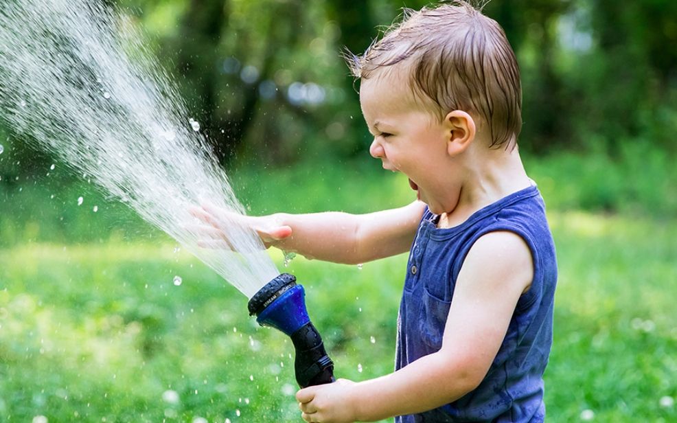 Enfants et jeux d’extérieur : zoom sur ces outils d’éveil