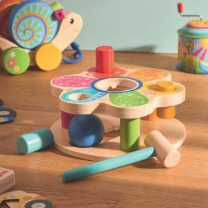 Banc à marteler multicolore en bois